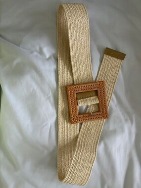 NWOT Neutral Woven Waist Belt with Tan Rattan Buckle